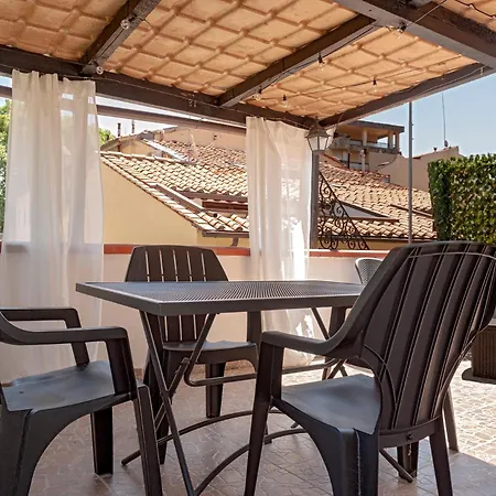 La Casina In Borgo - With Terrace Daire Livorno